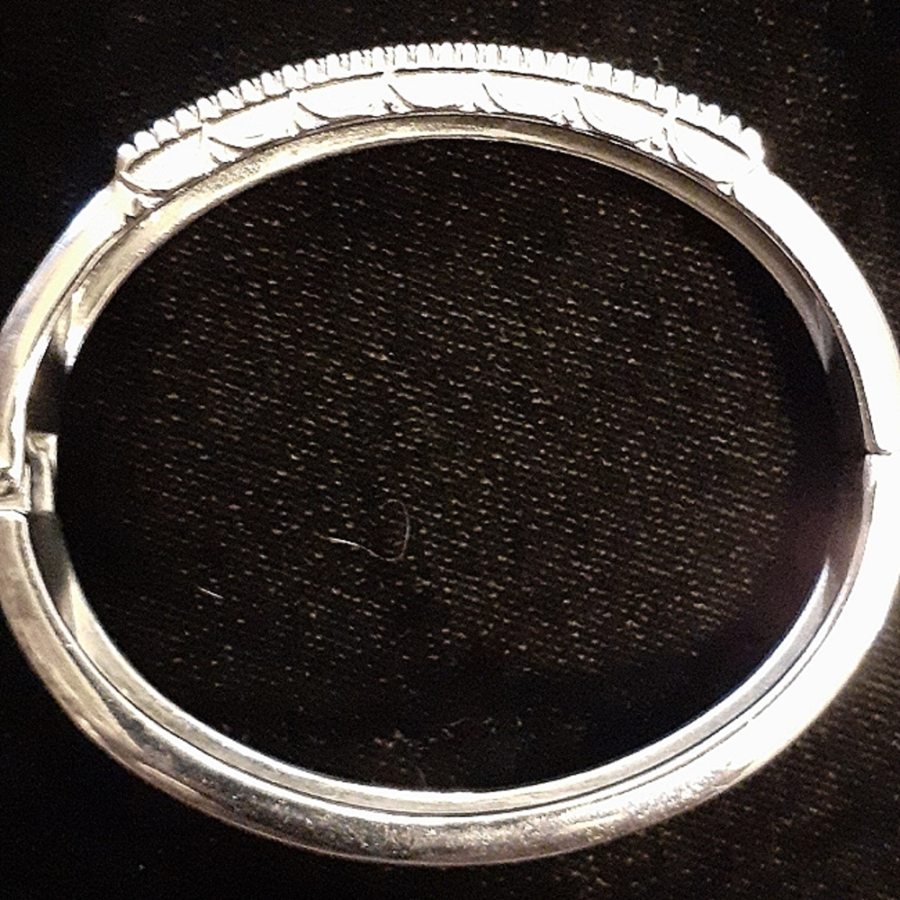 Clear cz bangle - Picture 5 of 7